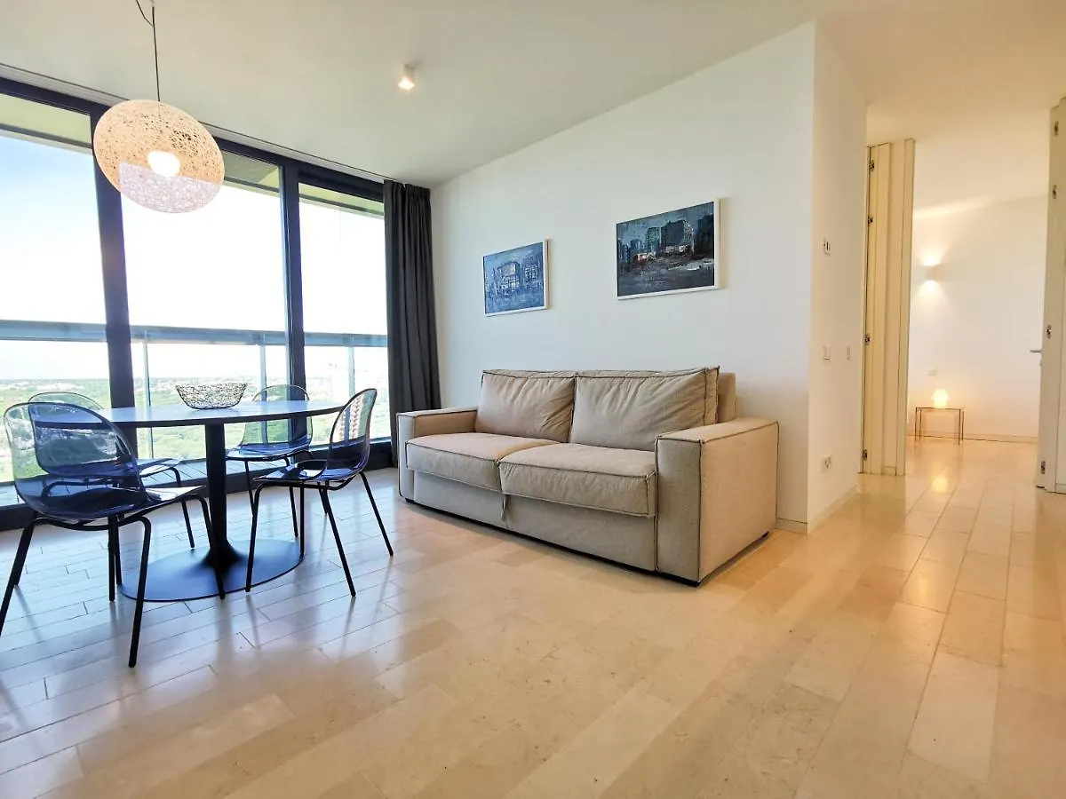 Merville Family Apartment 利多迪迪耶索洛